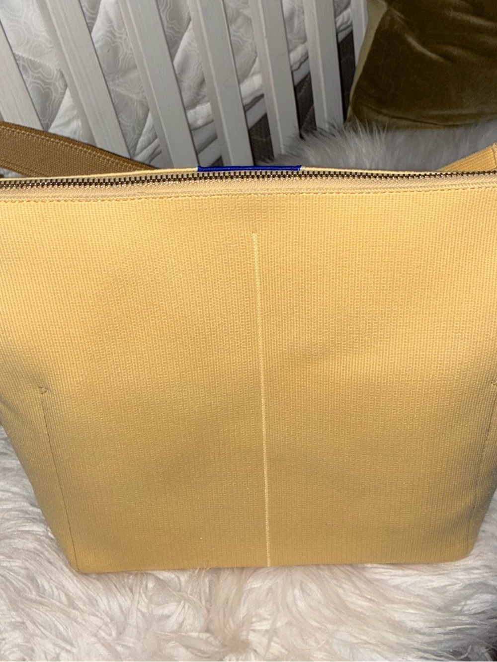 Like New Rothy’s Mini Zip Bucket Bag ButterYellow - Picture 5 of 12